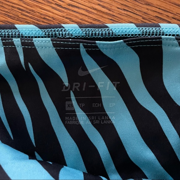 🎉HP🎉Nike One Tight Fit Shorts - Blue & Black - Picture 5 of 8